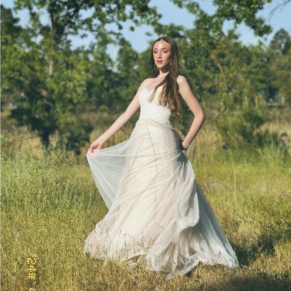 White prom/wedding dress